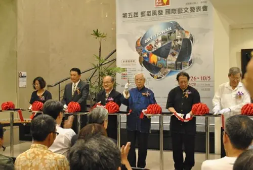 Dc9e231f652301f80ea8e901bd9ec18a M